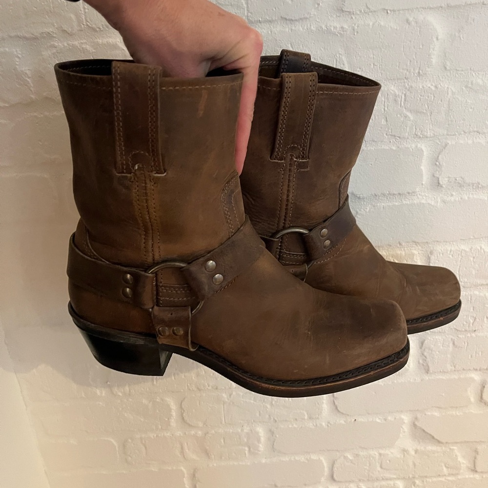Frye Harness 8R Short boots